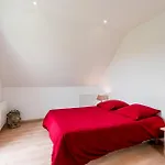 4 Bedroom Awesome Home In Lyons-La-Foret *