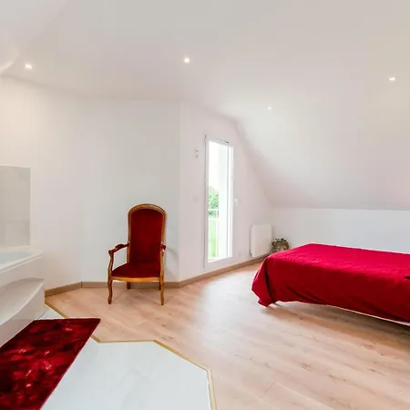 4 Bedroom Beautiful In Prázdninový dům *