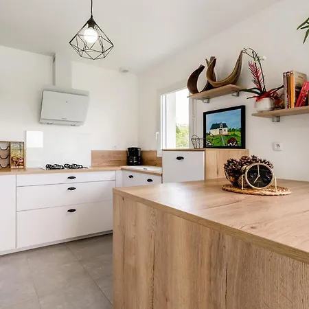 4 Bedroom Beautiful In
